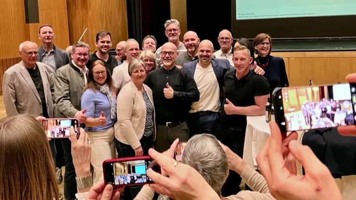 Tiktok-Fahrlehrer, Ex-Landrat, Studentin: Das ist der neue Stadtrat