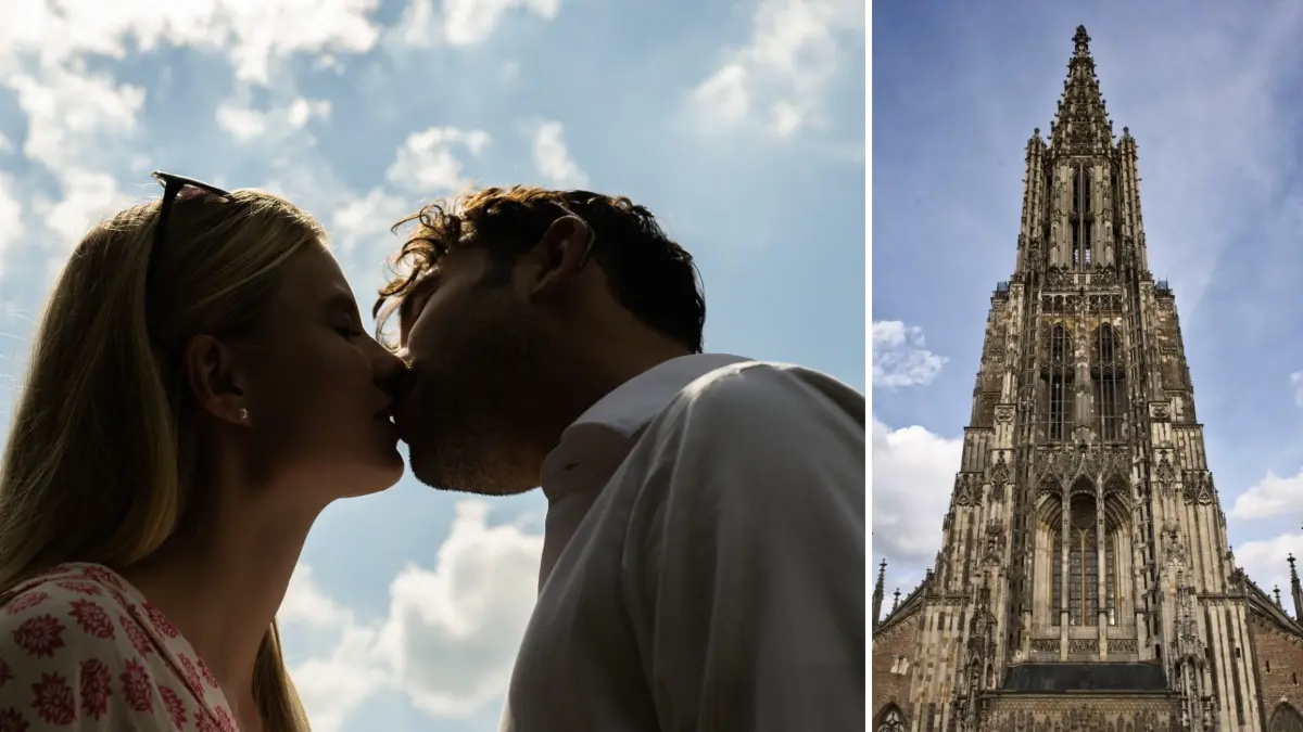 Frau und Mann küssen sich, Ulmer Münster