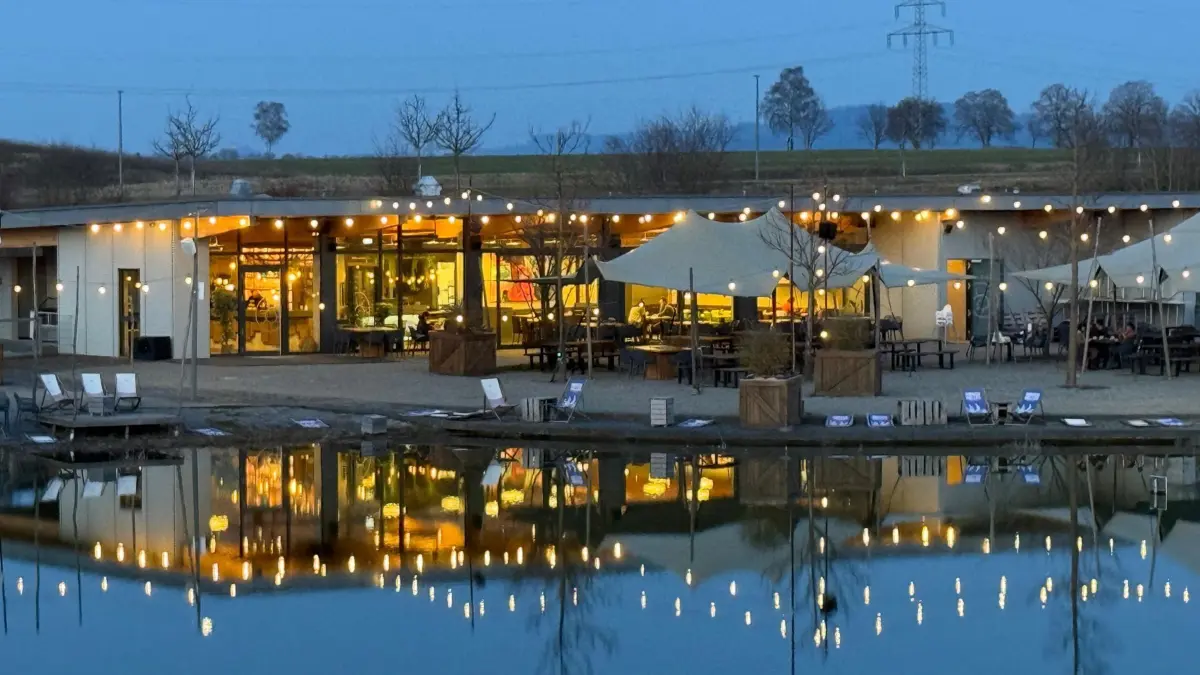 Mit dem See ist ein schönes Ambiente garantiert. Aber hat das „Schieferhaus“ noch mehr zu bieten?