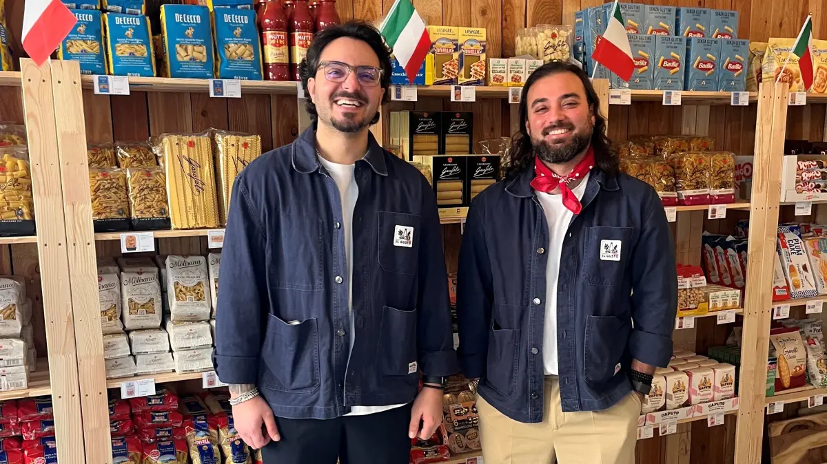 Gusto italiano: Leonardo Succurro (li.) und Luigi Savignano Ungerer verkaufen ab Samstag ein Stück italienische Lebensart.