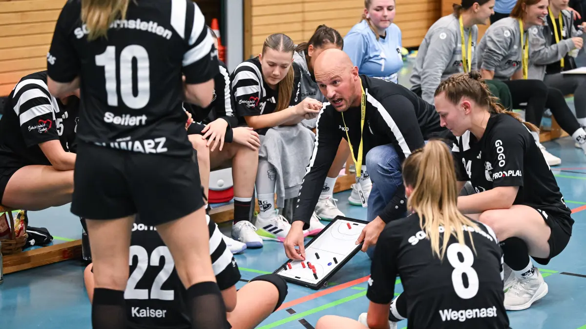 Handball-Trainer Veljko Saula spricht über die Arbeit beim Frauenoberligisten SG Dornstetten. Der 41-Jährige verrät, was ihn auf die Palme bringt.