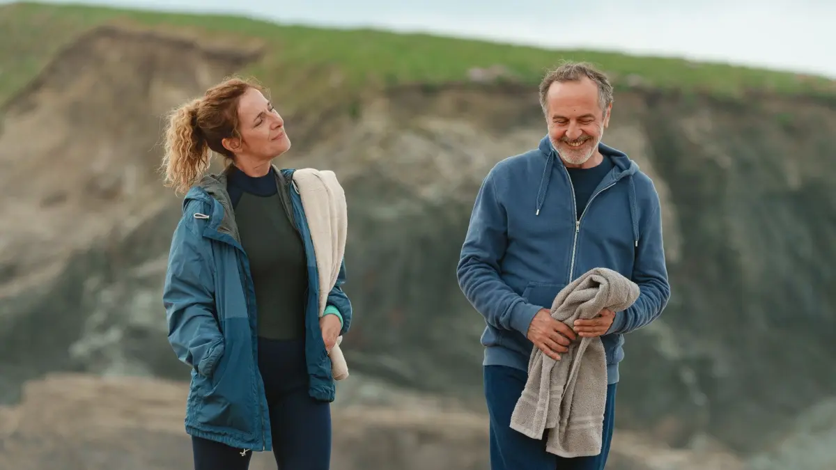 Kate Evans (Clelia Sarto) und Yamen Nicholls (Merab Ninidze) verbindet nicht nur die Liebe zur Literatur.