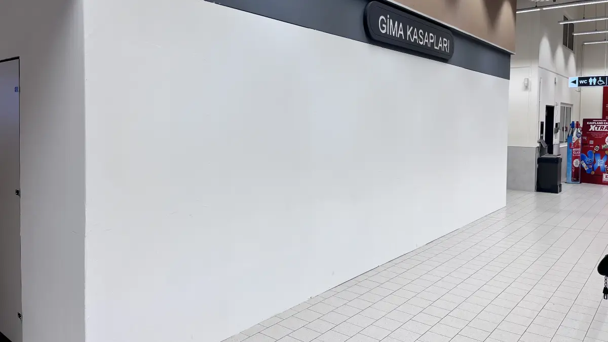 Der Schriftzug "Gima Kasaplari" prangt noch über der Verkaufsfläche im Horber Kaufland. Doch dahinter ist die Metzgerei bereits ausgezogen.