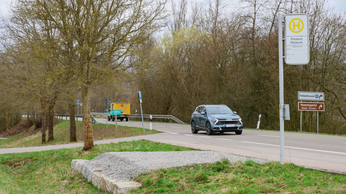 Haltestelle Bushaltestelle Wackershofen am Freilandmuseum