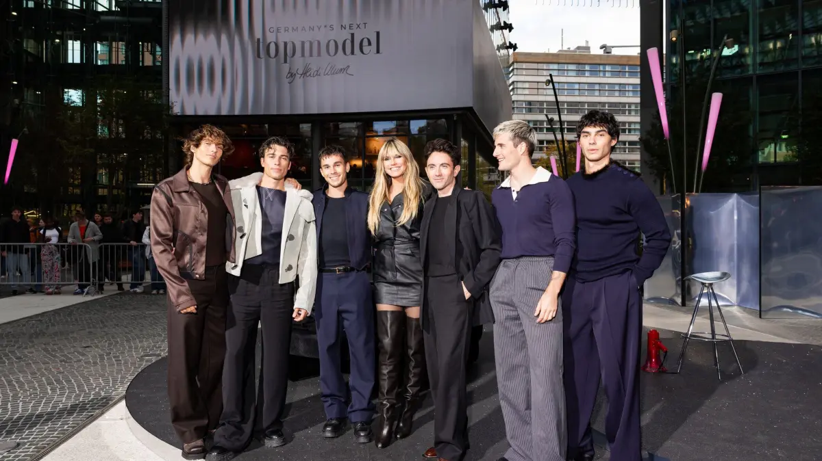 Heidi Klum bekommt in Folge 9 Besuch von den Elevator Boys und Daniel Fletch.