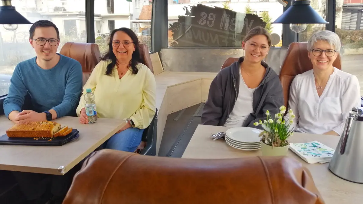 Friedenskirche Hoffnungsbus Bus Cafe Real Life Guys Förderverein
