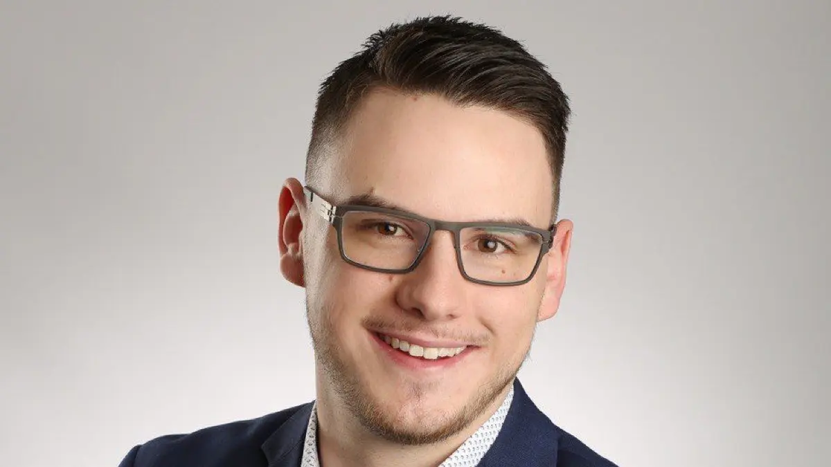 Nick Steger hat bei der Stadtratswahl in Neu-Ulm am 8. März am besten abgeschnitten. Er bewirbt sich um den Vorsitz der fünfköpfigen Fraktion.
