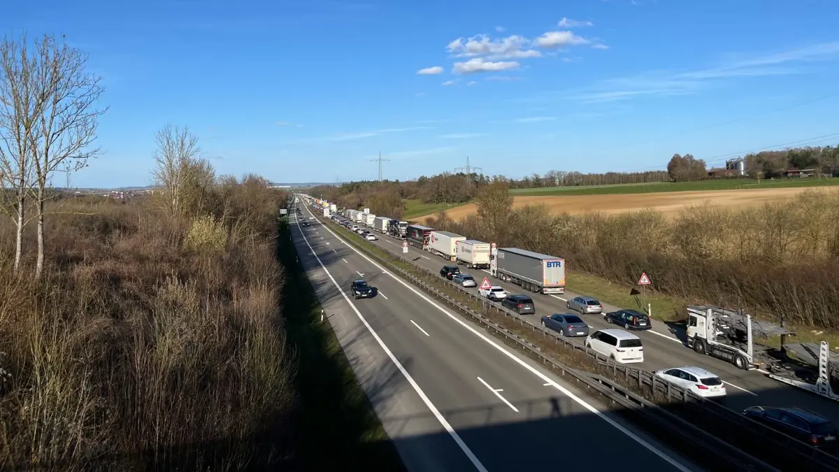 Ein Unfall sorgt für Stau auf der A 81. Hier aufgenommen von Horb-Ahldorf.