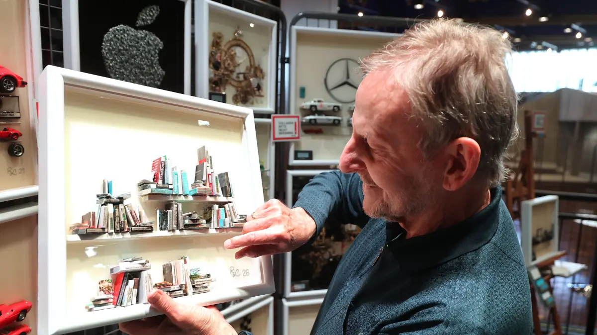 Rolf Lutz erschafft Epoxidharz-Collagen. 3D-Bilder, bei denen die Motive in der Zeit eingefroren wurden.