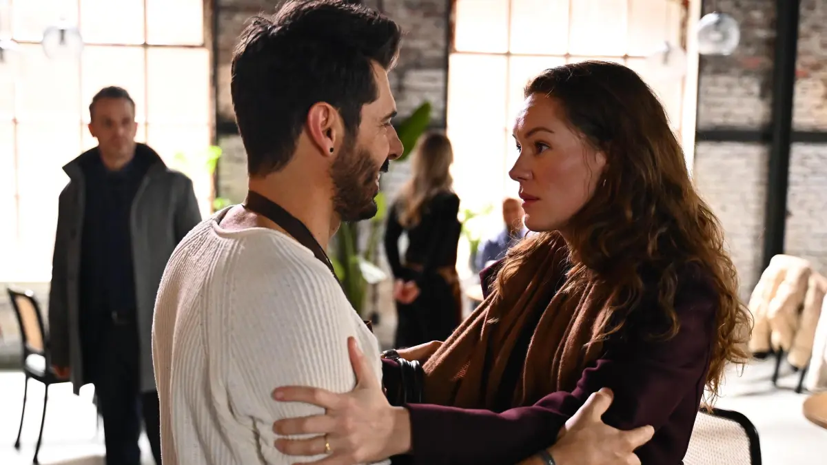 Emma Sommer (Luisa Binger) und Matteo Borazio (Riccardo Angelini) wollen schon bald heiraten – doch alte Gefühle sorgen für neuen Streit.