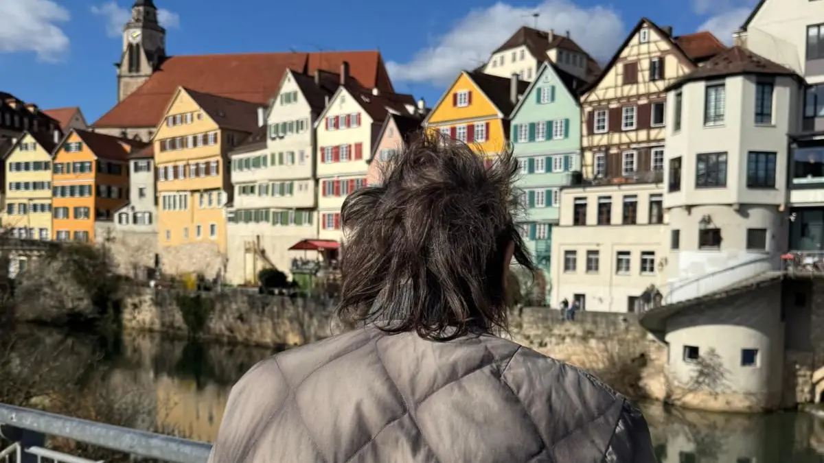 Ron Wood auf der Neckarbrücke in Tübingen.