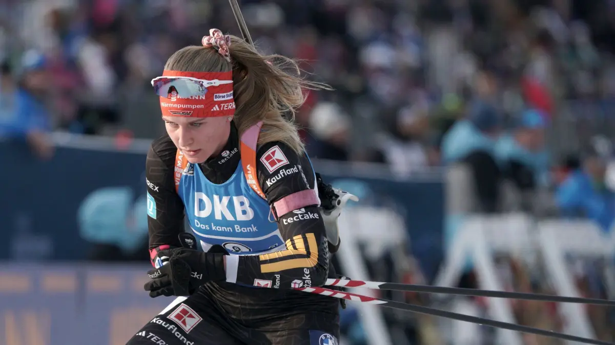 Biathlon: Weltcup: 15.03.2026, Estland, Otepää: Biathlon: Weltcup, Mixed Staffel. Julia Tannheimer aus Deutschland in Aktion. Foto: Roman Koksarov/AP/dpa +++ dpa-Bildfunk +++