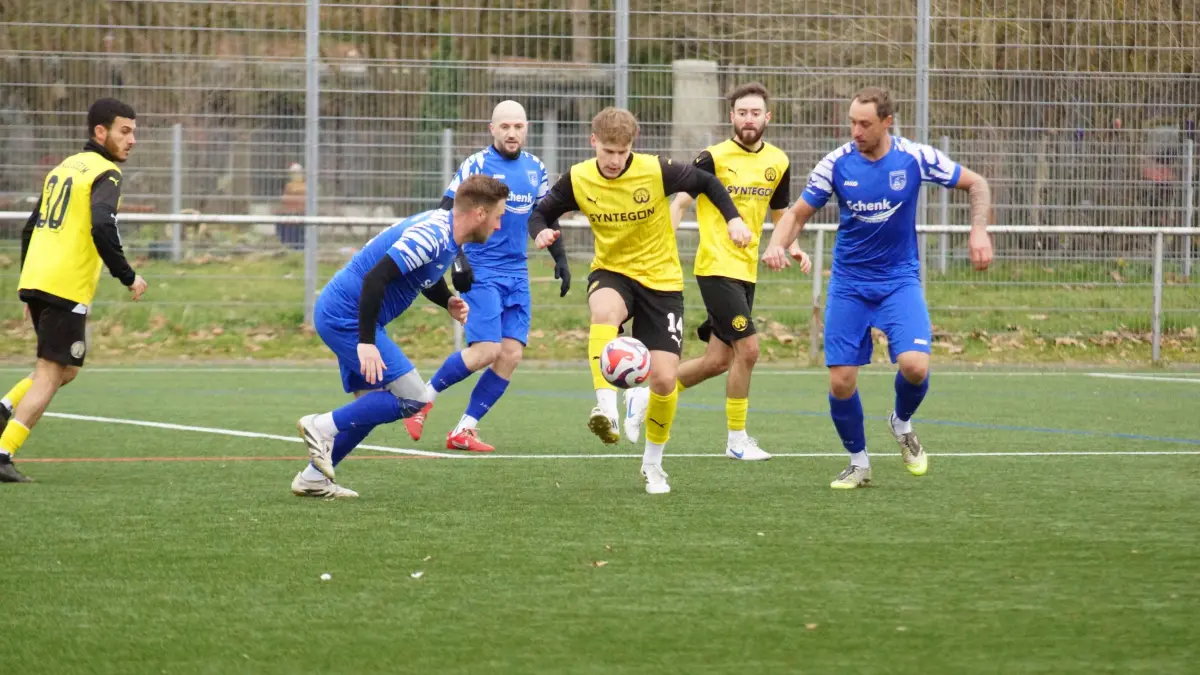 TSV Crailsheim II (gelb) gegen SGM Unterdeufstetten/Matzenbach II.