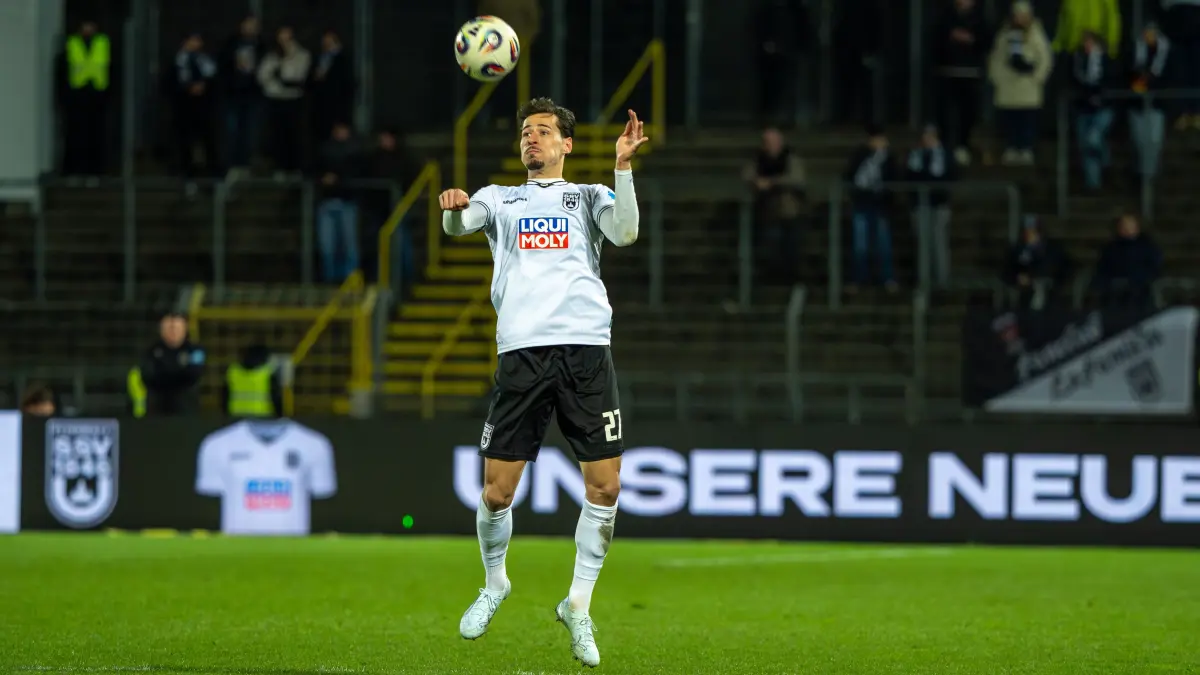 SSV Ulm: gegen FC Ingolstadt - Flutlicht- Fußball