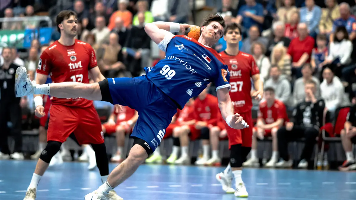 HBW Balingen Weilstetten vs. Eulen Ludwigshafen, Handball, 2. Bundesliga, 24. Spieltag, Saison 2025/2026, 15.03.2026: Stefan Bauer, (HBW Balingen Weilstetten, #99),
HBW Balingen Weilstetten vs. Eulen Ludwigshafen, Handball, 2. Bundesliga, 24. Spieltag, Saison 2025/2026, 15.03.2026
Eibner-Pressefoto/Andreas Ulmer