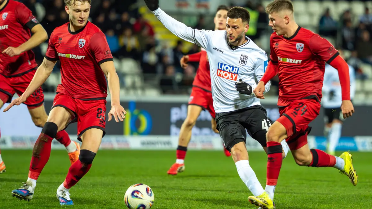 SSV Ulm: gegen FC Ingolstadt - Flutlicht- Fußball