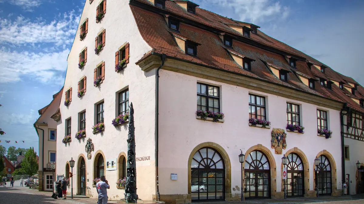 Piano concert in the Rottenburg tithe barn: A sound to fall in love with