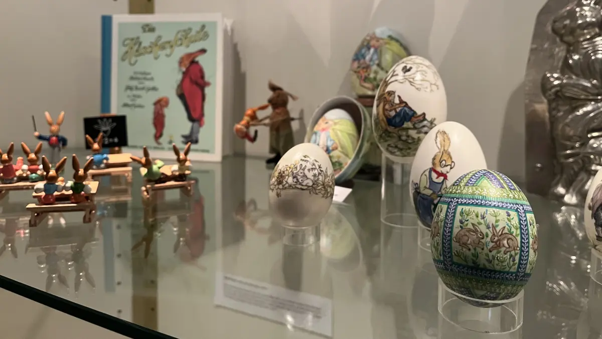 Ostereimuseum Erpfingen. Ostereier, Hasen und die „Häschenschule“