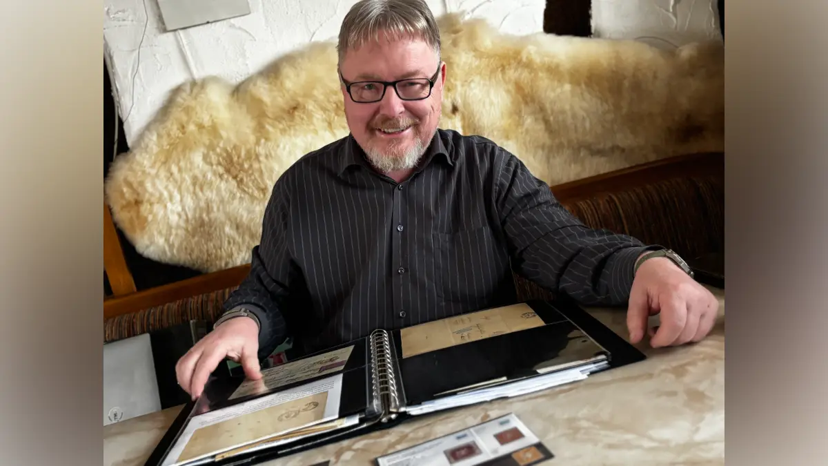 Ulrich Schülein sammelt nicht nur Briefmarken, sondern besonders komplette Briefe.