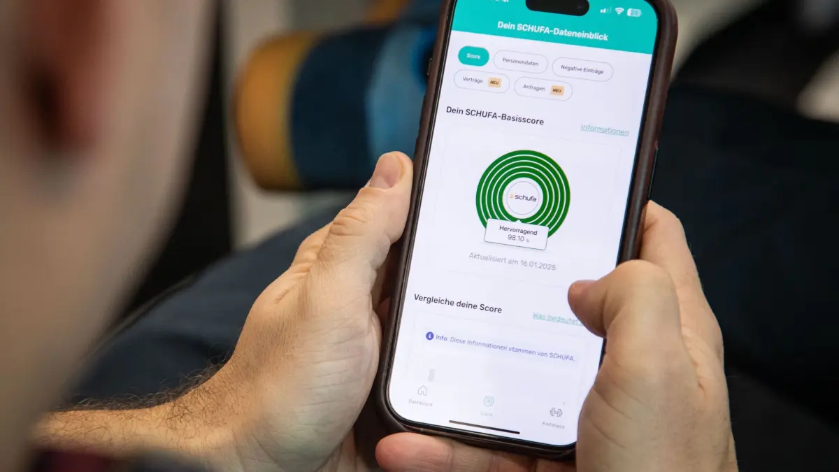 Bonify-App mit Schufa-Score: ILLUSTRATION - Ab dem 17. März 2026 ändert sich die Berechnungsmethode für den Schufa-Score. (zu dpa: «Schufa reformiert Score: Was bedeutet das für Verbraucher?») Foto: Christin Klose/dpa-tmn - Honorarfrei nur für Bezieher des dpa-Themendienstes +++ dpa-Themendienst +++