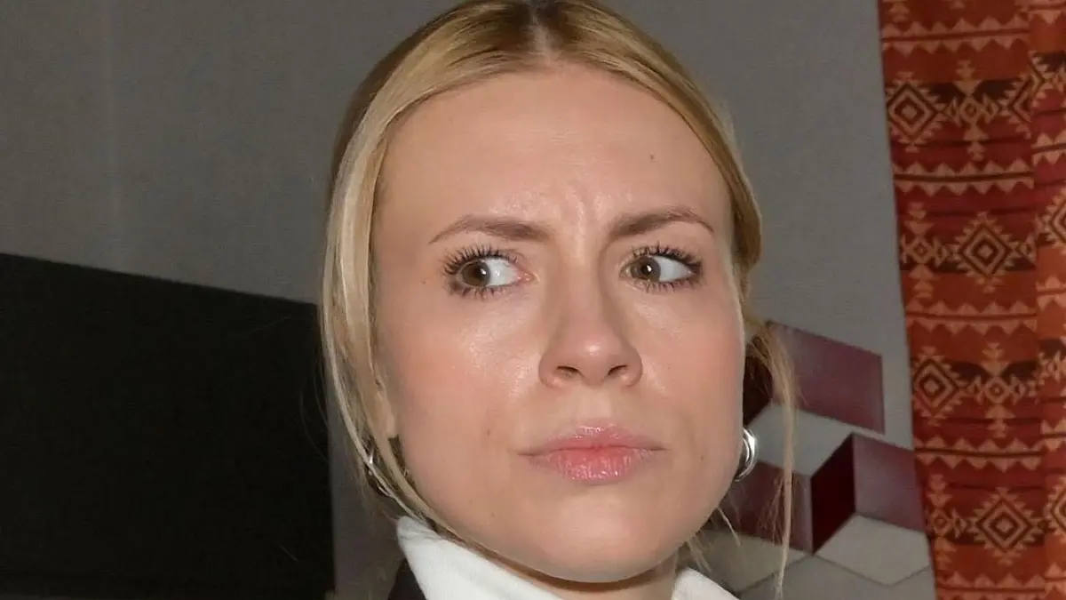 Zoe (Lara Dandelion Seibert) will Jo Gerner Angst machen.
