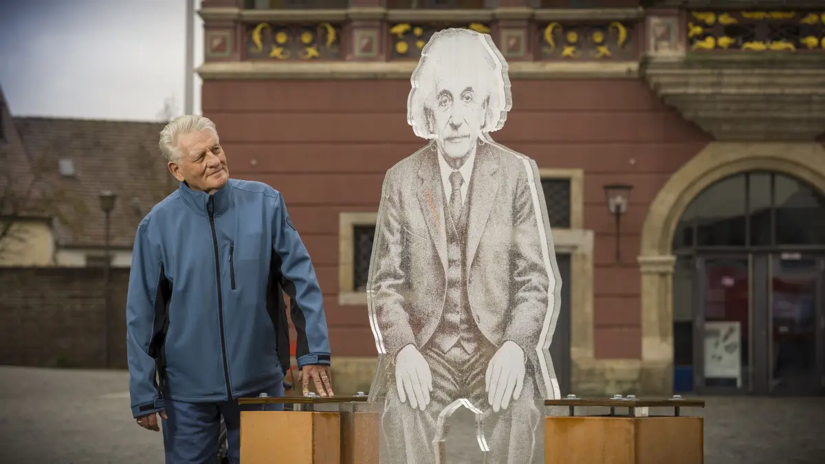 Einstein