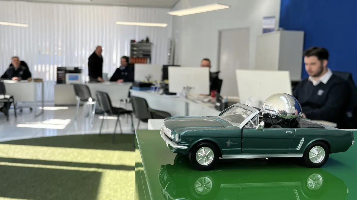 Blick ins Autohaus Hirsch in Steinbach