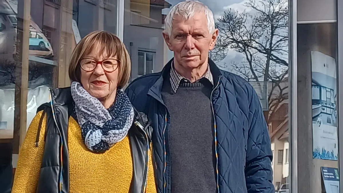 Monika und Günther Scheu leiten das Raumausstattungsgeschäft in Dettingen seit 1979.