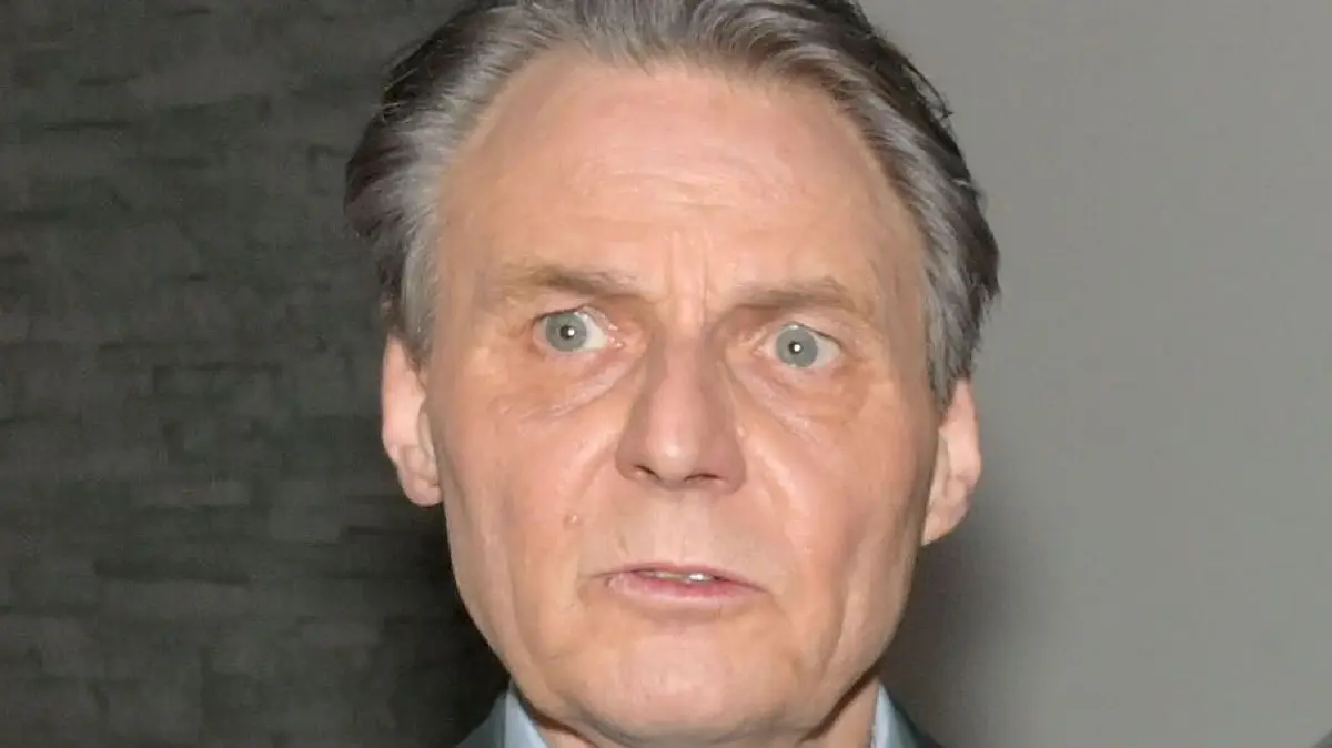 Jo Gerner (Wolfgang Bahro) wird von Zoe aktuell unter Druck gesetzt.