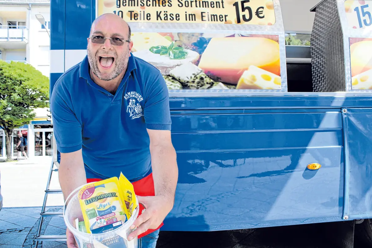 Käse-Mey aus Osnabrück hat neben den einheimischen auch internationale Käsespezialitäten im Angebot.