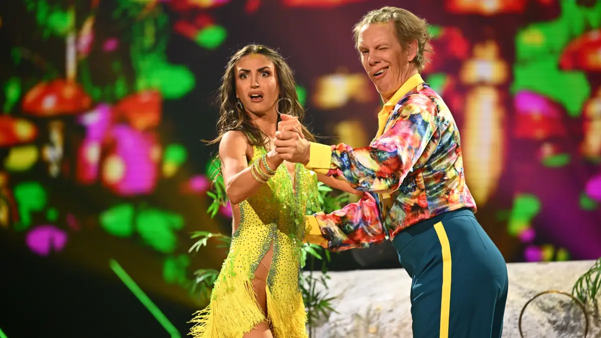 Simon Gosejohann erhielt die wenigsten Punkte und schied in Show 3 gemeinsam mit Profi Ekaterina Leonova aus.