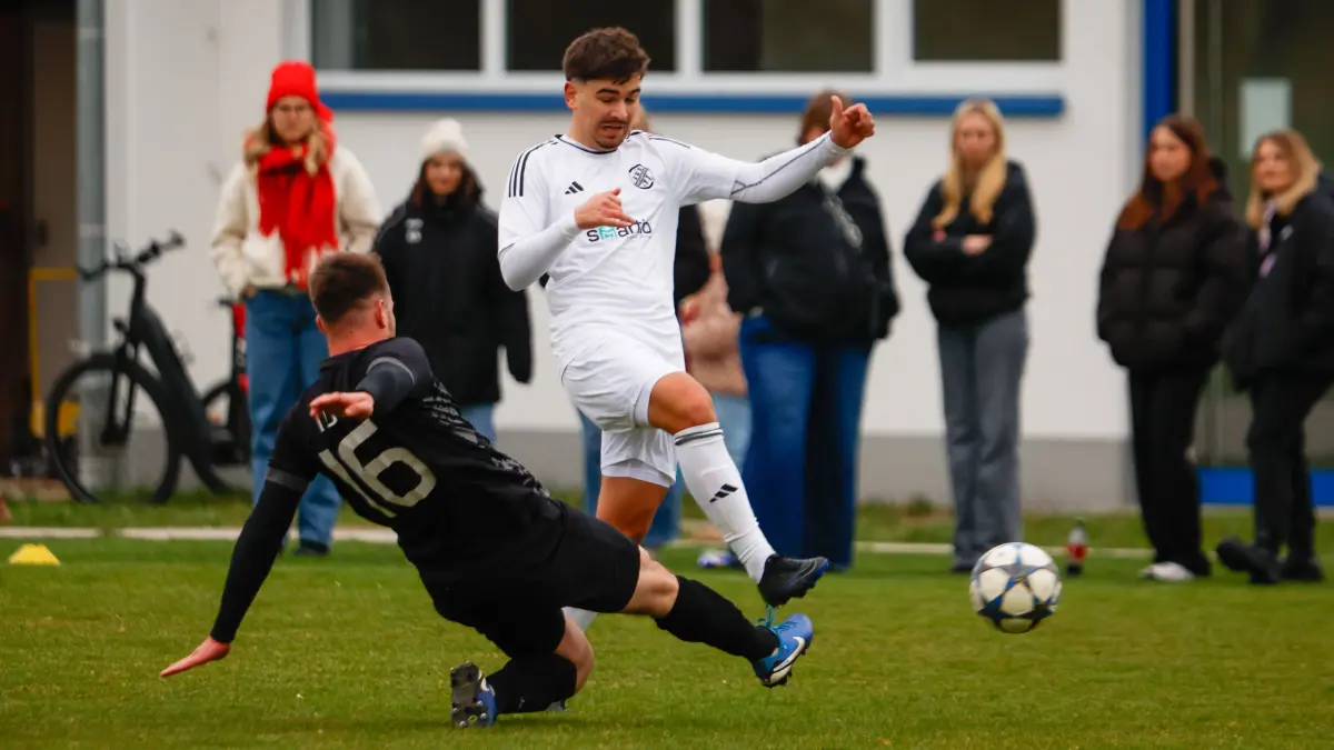 Fußball Bezirksliga TSV Obersontheim - Tura Untermünkheim, 1:5