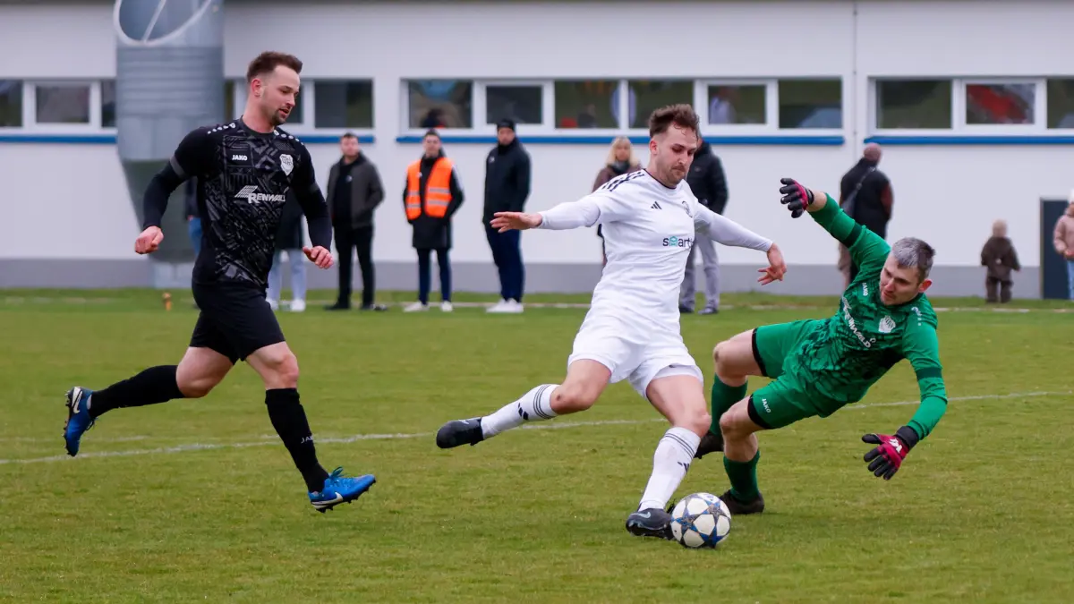 Fußball Bezirksliga TSV Obersontheim - Tura Untermünkheim, 1:5