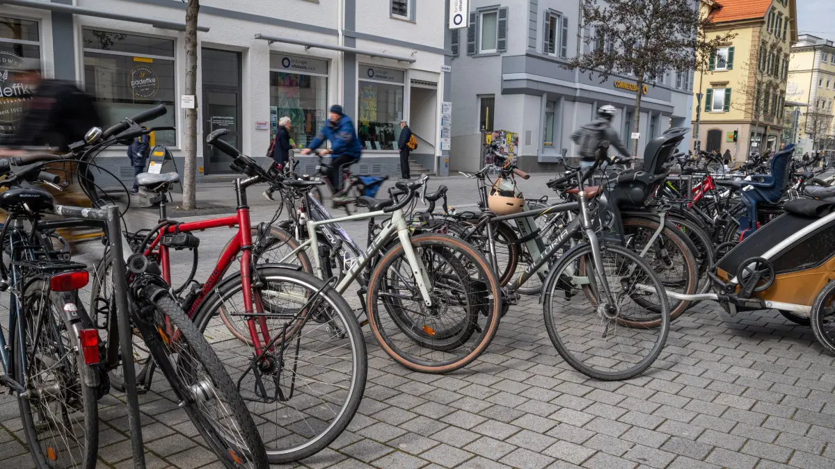 Fahrräder in der Karlstraße Tübingen