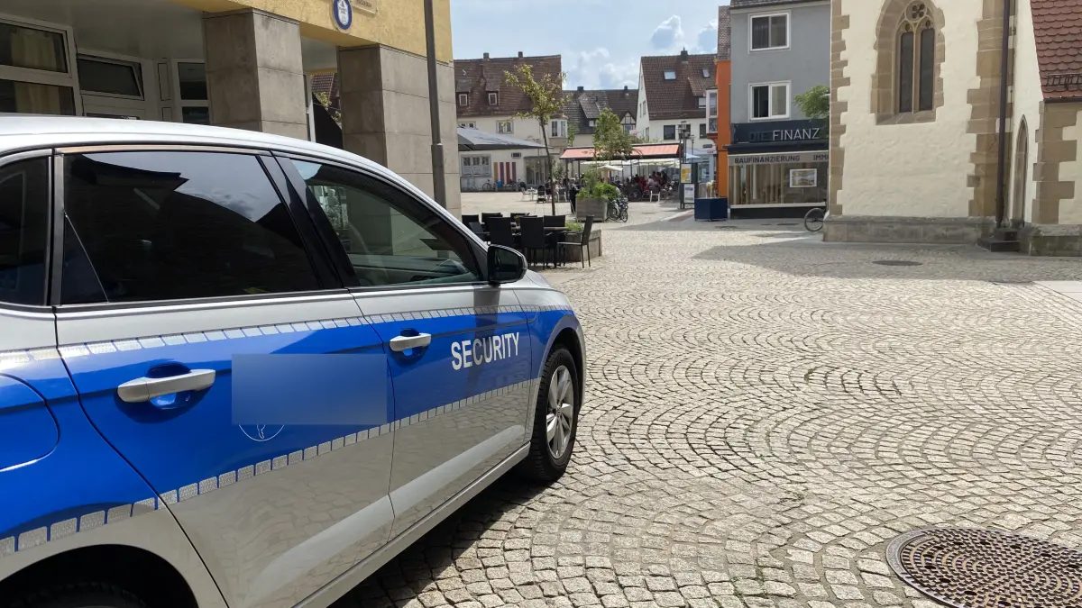 Die Stadt Crailsheim hat zur Unterstützung des Kommunalen Ordnungsdienstes (KOD) einen privaten Sicherheitsdienst als City-Streife engagiert.