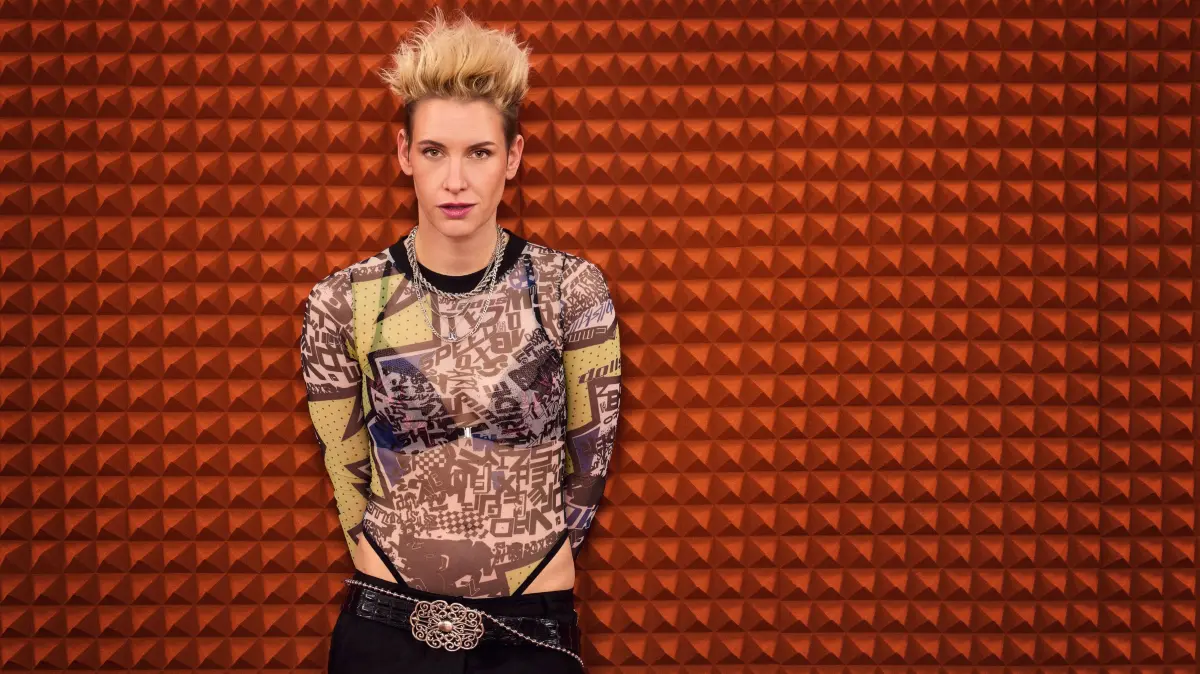 Punk-Rock-Sängerin Ina Bredehorn alias "Deine Cousine"