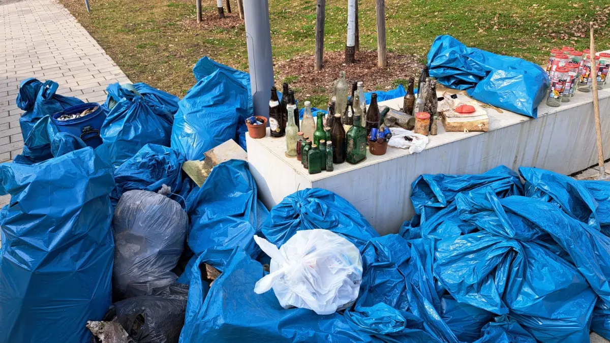 Erhebliche Glasmengen fischten die Gomaringerinnen und Gomaringer bei ihrer Markungsputzete am Samstag aus der Natur.
