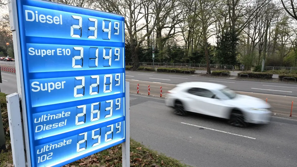Immer teurer, auch wenn am Tag nur einmal der Preis erhöht werden darf: Benzin und Diesel in Deutschland.