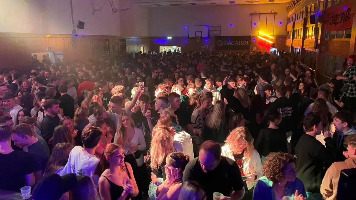 In der Sandberghalle in Honhardt steigt alljährlich die Aprs-Ski-Party statt.