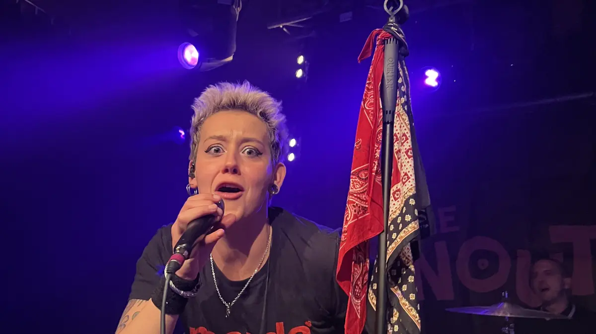 Sängerin Eva Marabotti überzeugt das MieV-Publikum mit ihrer Stimme.