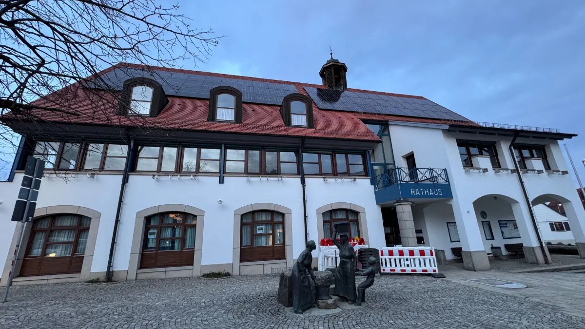 Das Rathaus in Hülben wird saniert. In dieser Woche beginnt der zweite Bauabschnitt im Inneren.