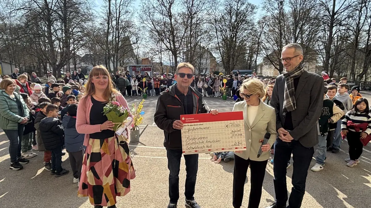 Die Schüler freuen sich über ihren neuen Schulhof in der Kreuzäckerschule.