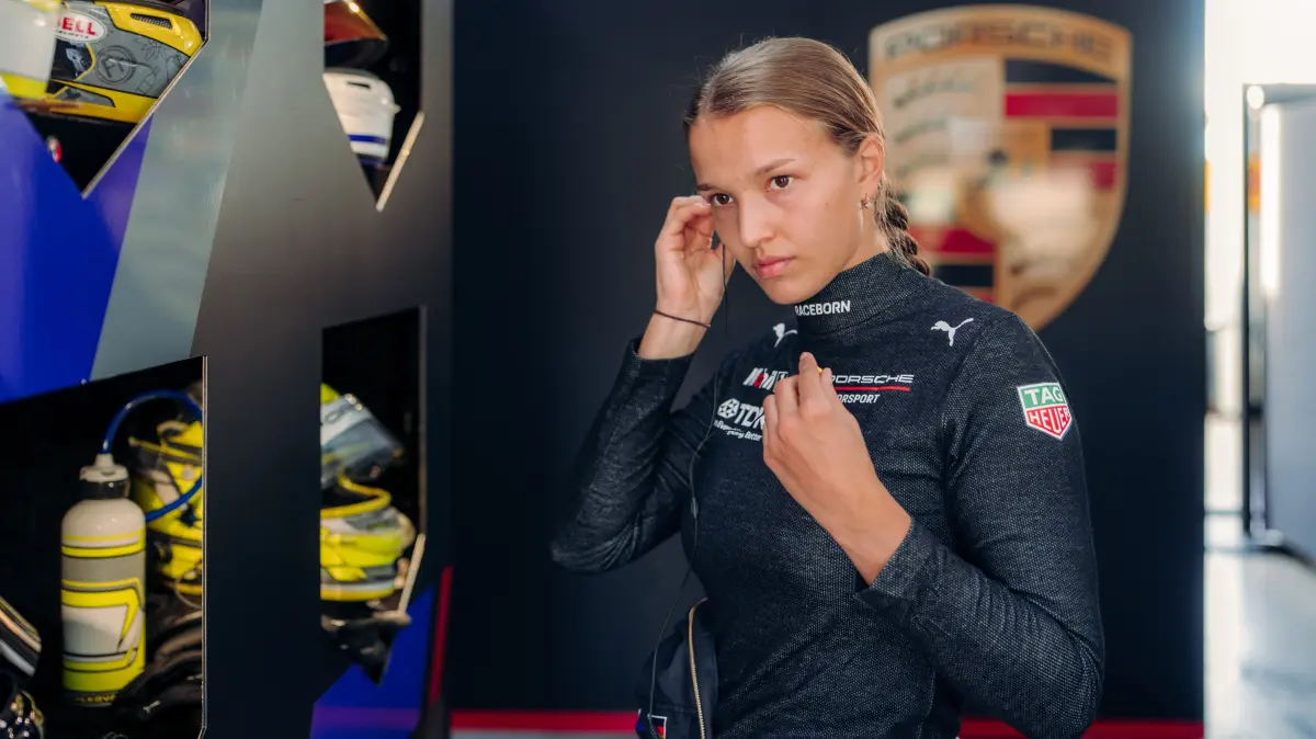 Janina Schall fährt in der Saison 2026 auf dem Nürburgring einen Porsche GT3 Cup.