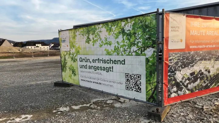 Wie wär's mit Schwätzle-Platz oder Fadengasse?