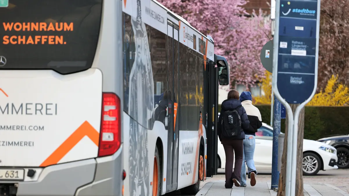 Bus Busverkehr ÖPNV Nahverkehr Metzingen