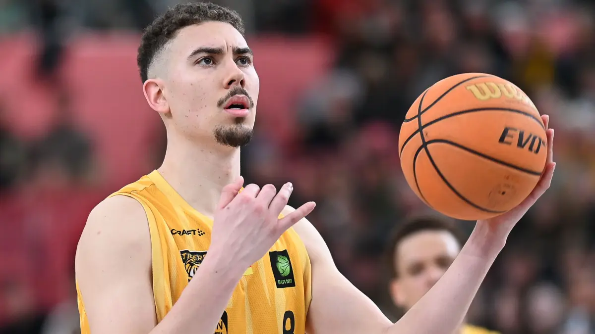 GER, Tigers Tuebingen vs. Bozic Estriche Knights Kirchheim, Basketball, Herren, Pro A, 2. Barmer Basketball Bundesliga, Saison 2025/2026, 27.03.2026: Felix Edwardsson (Tigers Tuebingen, #08) Freiwurf
GER, Tigers Tuebingen vs. Bozic Estriche Knights Kirchheim, Basketball, Herren, Pro A, 2. Barmer Basketball Bundesliga, Saison 2025/2026, 27.03.2026
Foto: Eibner-Pressefoto/Nicolas Woern