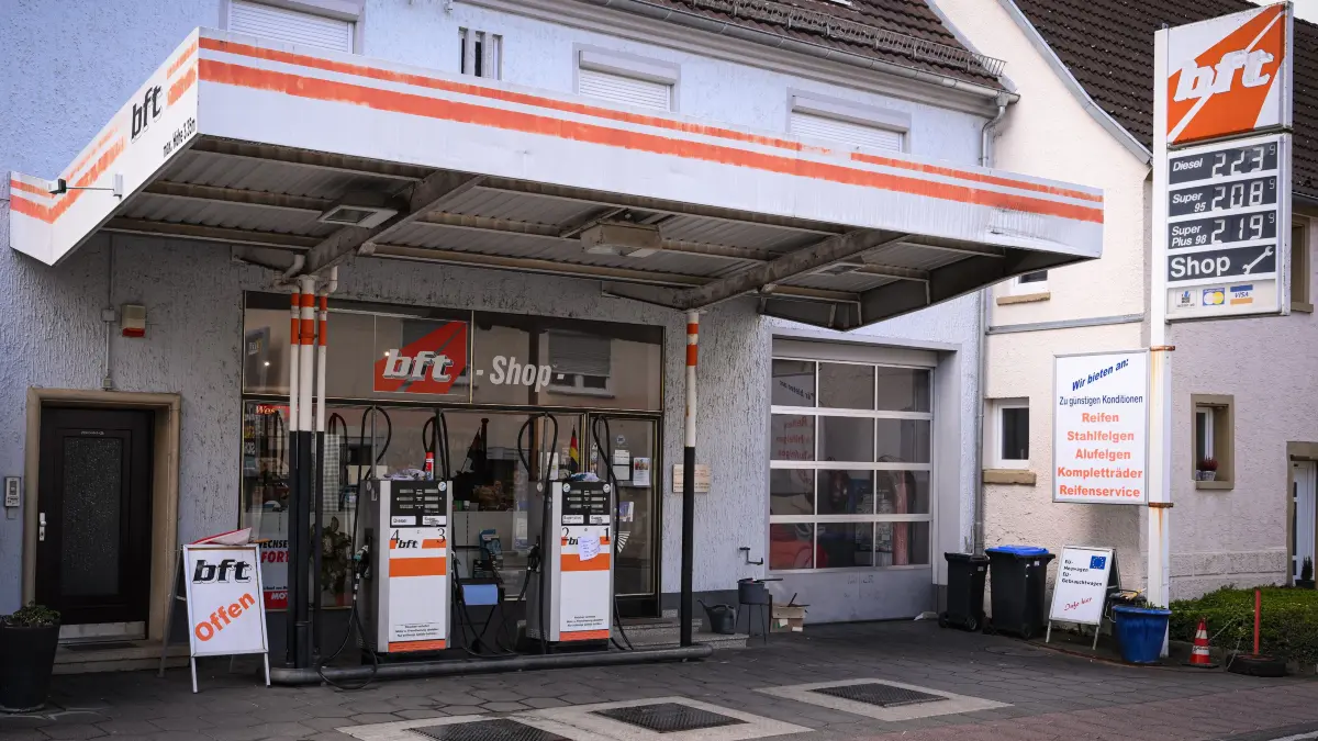 Einbruch Tankstelle Nordstetten : Horb - Nordstetten (Kreis Freudenstadt) 29.03.2026
Einbruchversuch an der bft - Tankstelle in Nordstetten
FOTO: Pressefoto ULMER / Markus Ulmer xxNOxMODELxRELEASExx