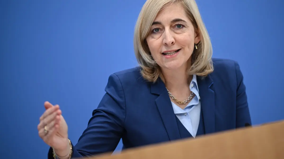 Bundesgesundheitsministerin Nina Warken