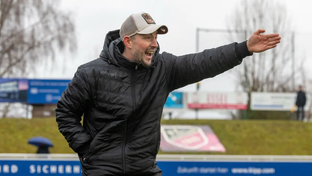 Zeigt im Spiel immer die Richtung für sein Team an: FCH-Trainer Daniel Seemann.