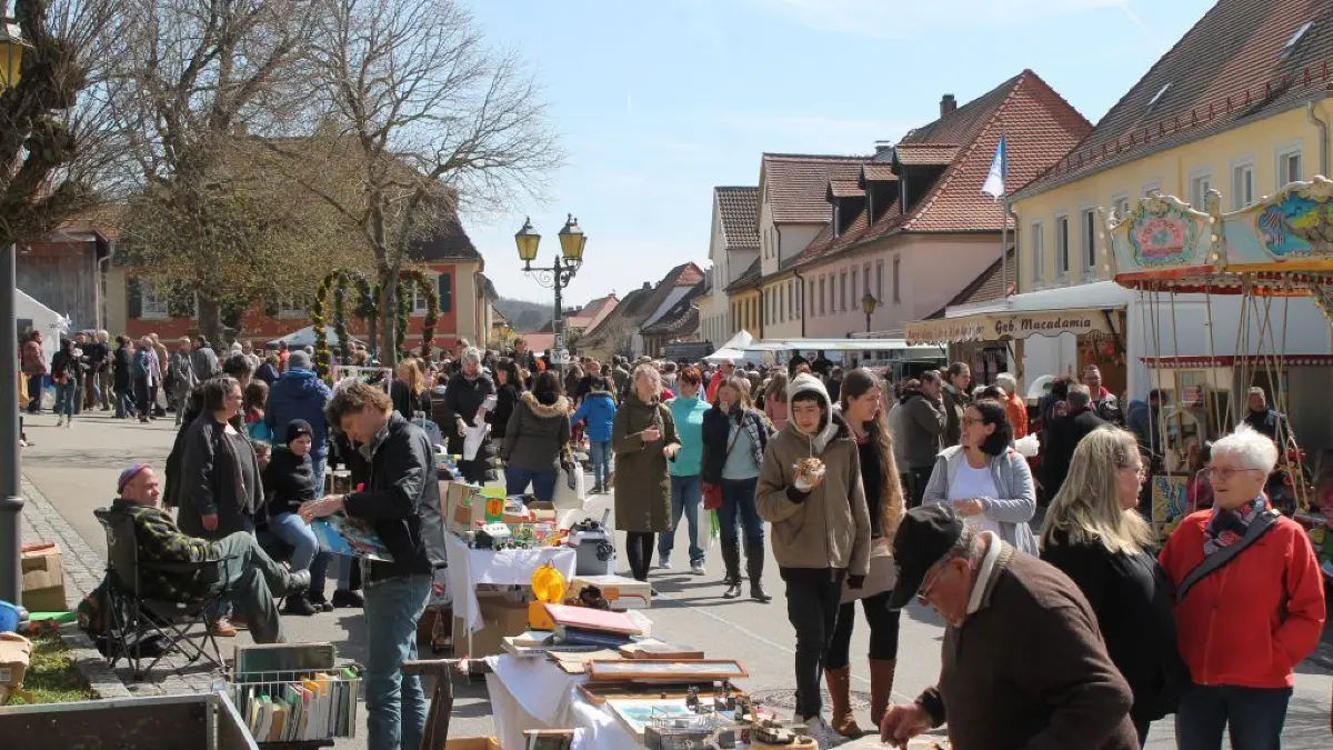 Ostermarkt in Bartenstein mit Oldtimertreffen